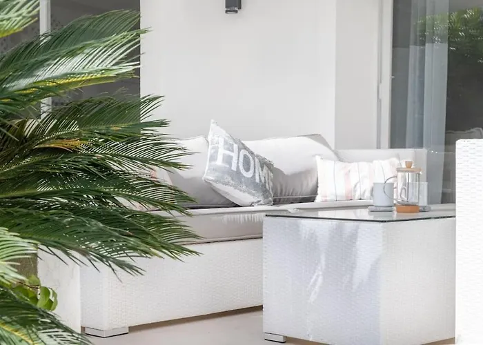 Amazing 4 Bed Beachfront Dominion Rdr358 Apartment Estepona