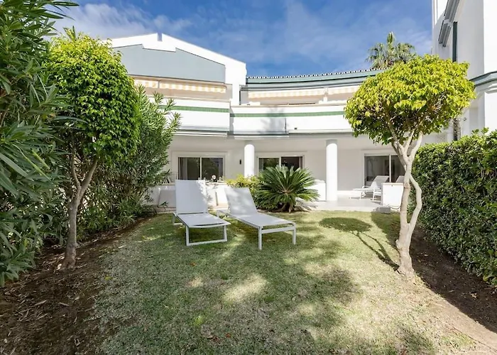 Amazing 4 Bed Beachfront Dominion Rdr358 * Estepona